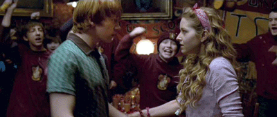 Ron_Weasley_and_Lavender_Brown_KISS2